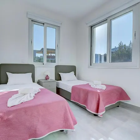 Kono Provoles - Luxury 4 Bedroom With Stunning Panoramic Sea Views Villa *