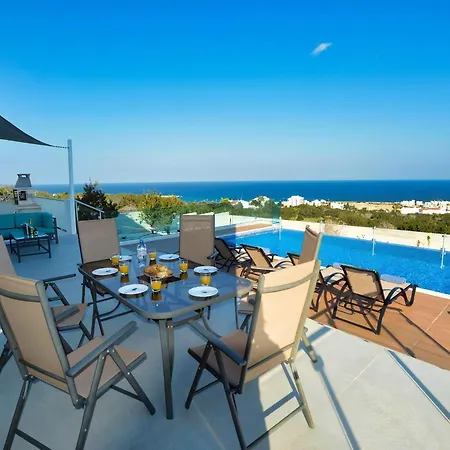 Villa Kono Provoles - Luxury 4 Bedroom With Stunning Panoramic Sea Views Protaras